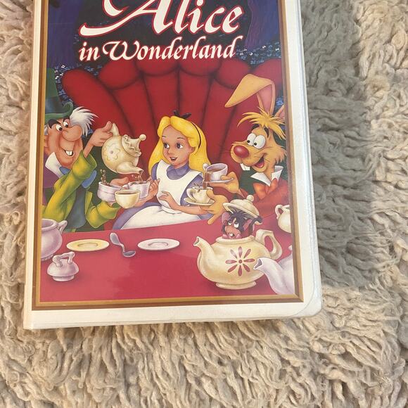 Walt Disney Alice in Wonderland Original Masterpiece Collection VHS - Picture 7 of 9